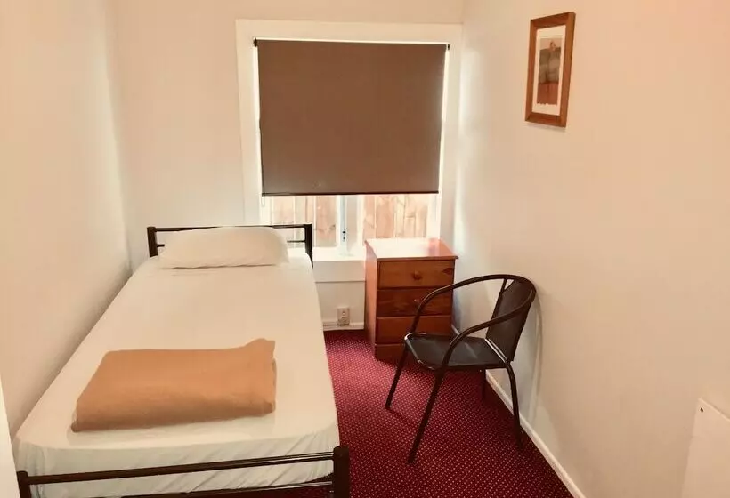 צימר Freemans Backpackers Lodge   Hostel