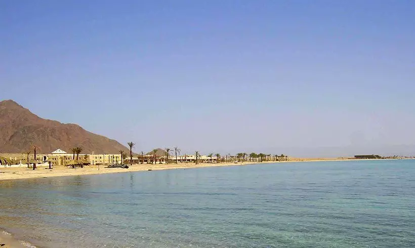 هتل Bawaki Beach