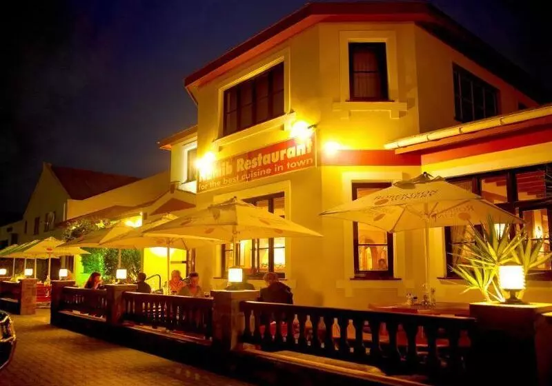 هتل Deutsches Haus Swakopmund