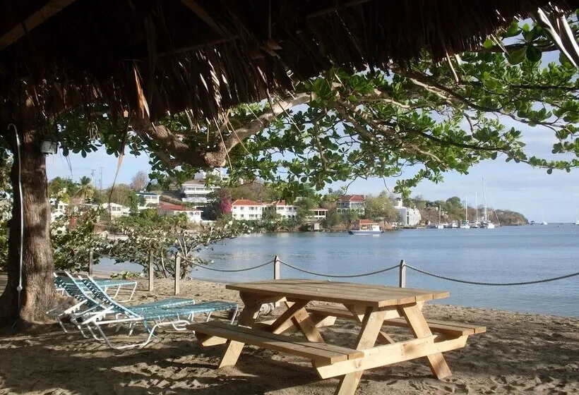 هتل Lance Aux Epines Cottages