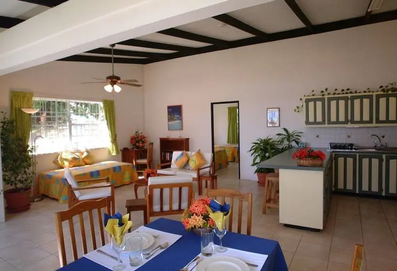 هتل Lance Aux Epines Cottages