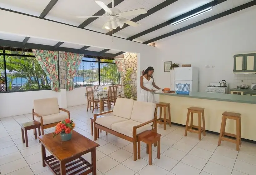 هتل Lance Aux Epines Cottages