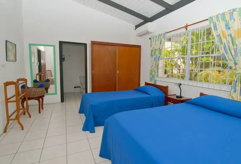 هتل Lance Aux Epines Cottages
