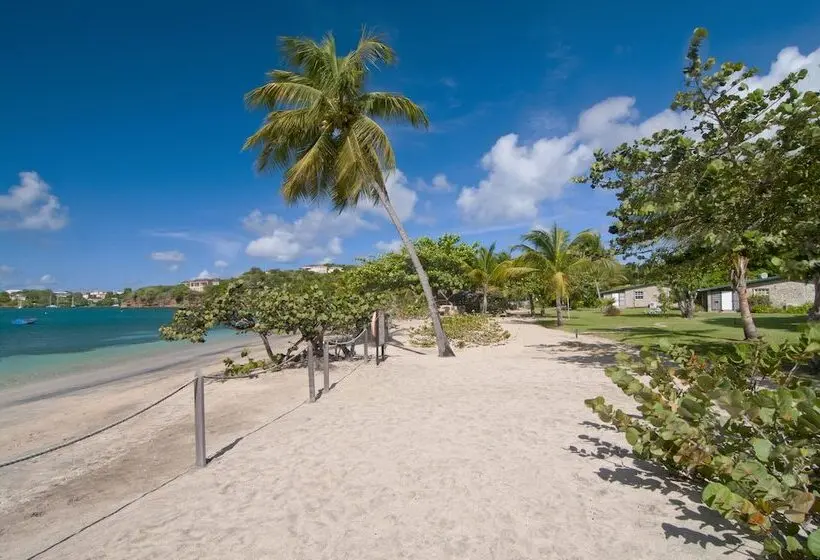 هتل Lance Aux Epines Cottages