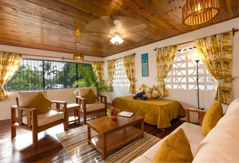 هتل Lance Aux Epines Cottages