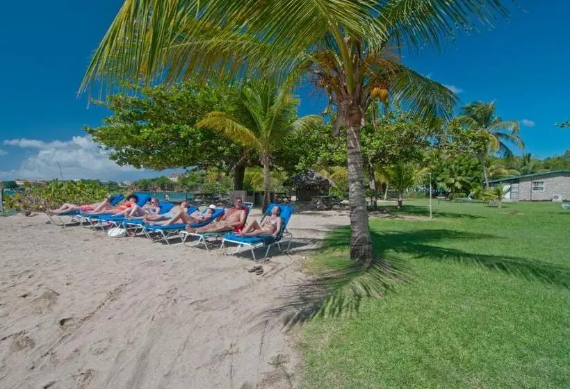 هتل Lance Aux Epines Cottages