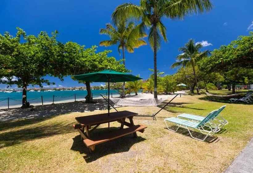 هتل Lance Aux Epines Cottages