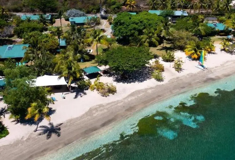 هتل Lance Aux Epines Cottages