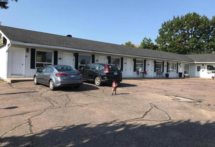 فندق Travellers Inn