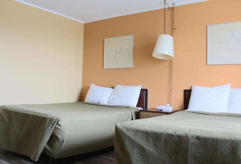 فندق Travellers Inn