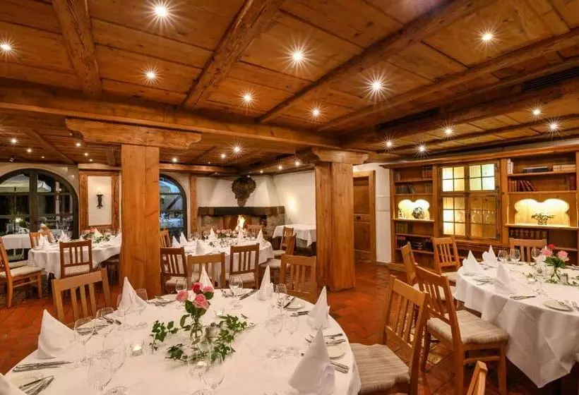 Romantik Hotel Zu Den Drei Sternen