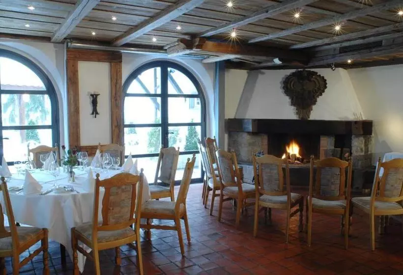 Romantik Hotel Zu Den Drei Sternen