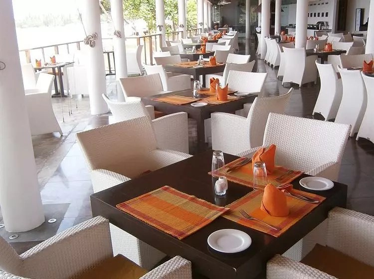 리조트 Calamander Unawatuna Beach