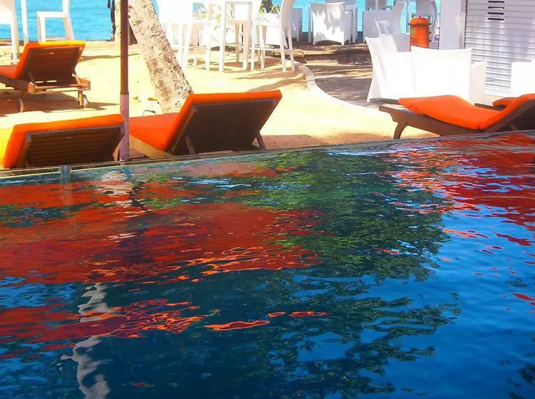 리조트 Calamander Unawatuna Beach