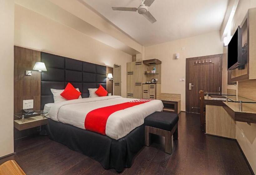 هتل Alpine Continental