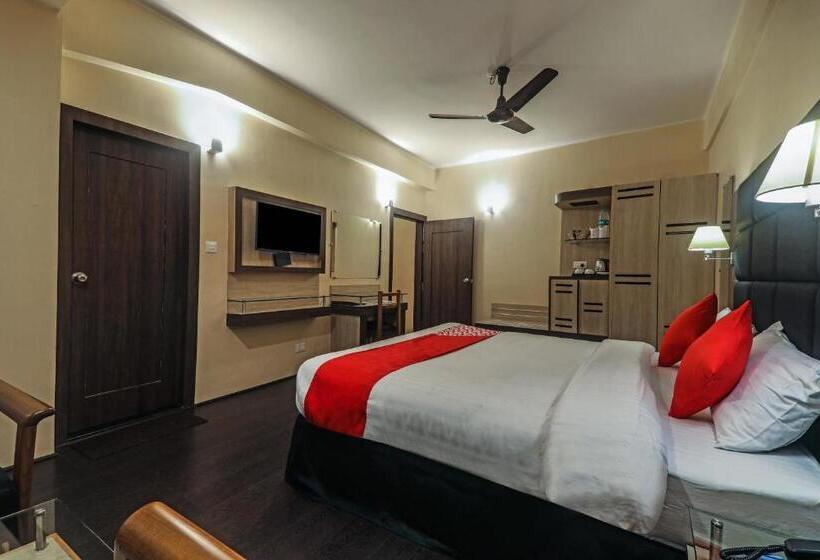 هتل Alpine Continental