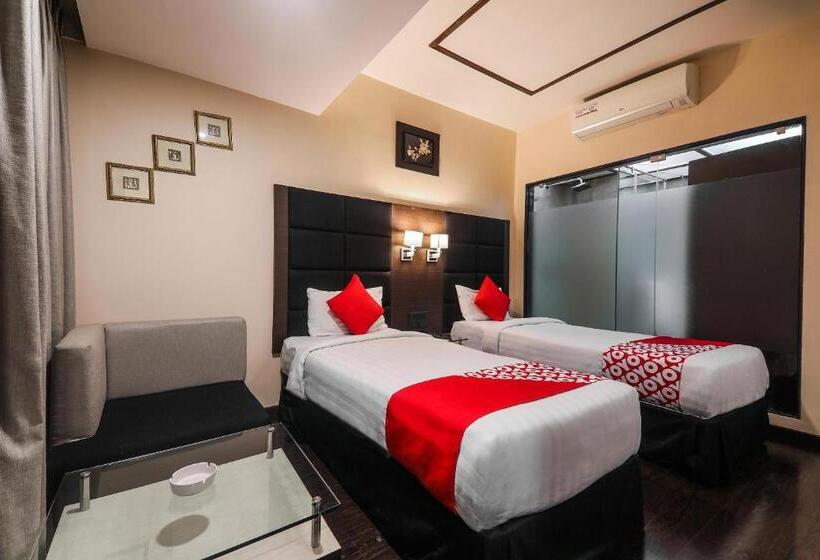 هتل Alpine Continental