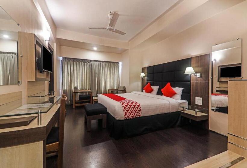 هتل Alpine Continental