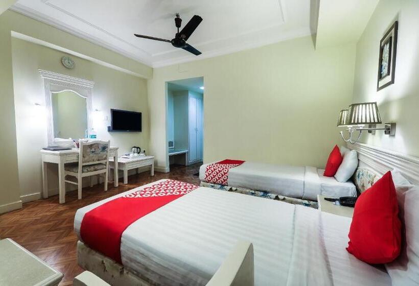 هتل Alpine Continental