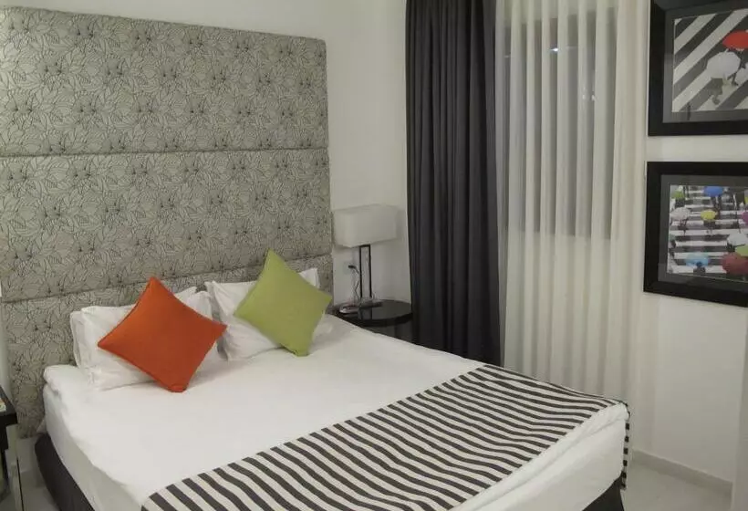 Best Western Regency Suites