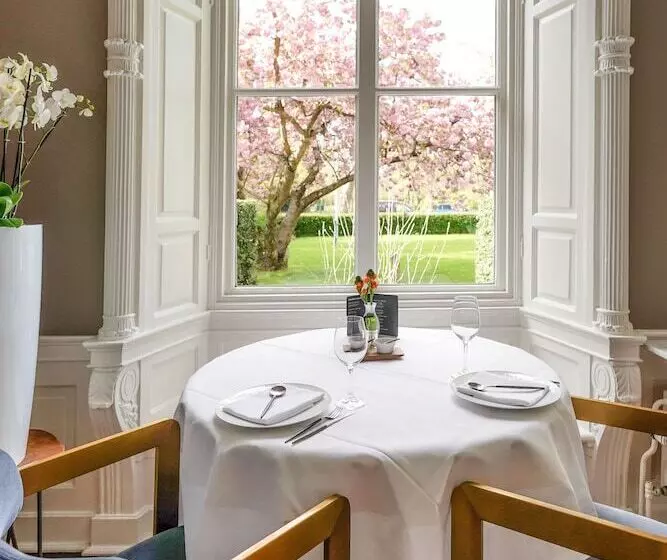 호텔 Central Park Voorburg   Relais & Chateaux