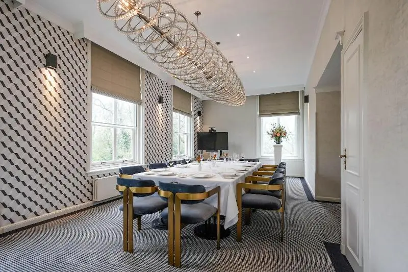 ホテル Central Park Voorburg   Relais & Chateaux