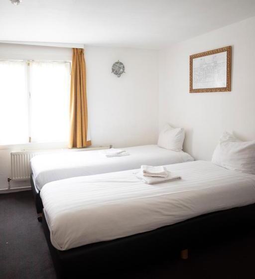 فندق Internationaal