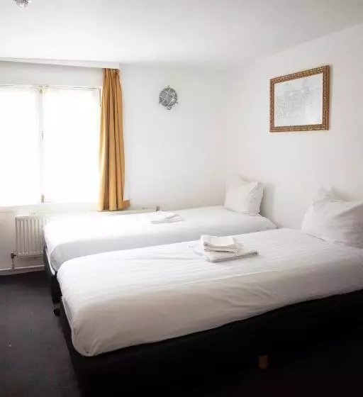 هتل Internationaal