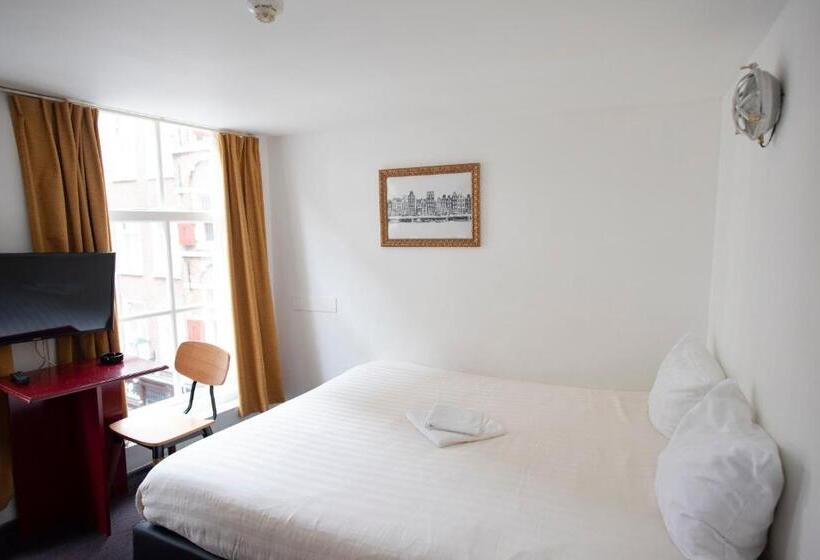 فندق Internationaal