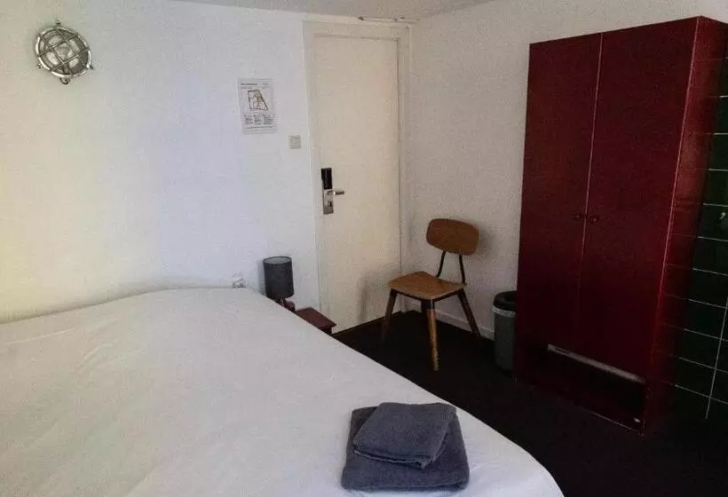 هتل Internationaal