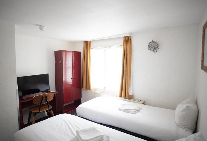 فندق Internationaal