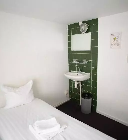 هتل Internationaal