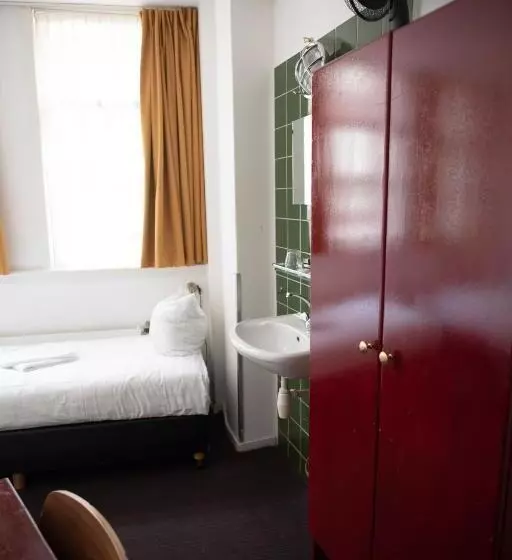 هتل Internationaal