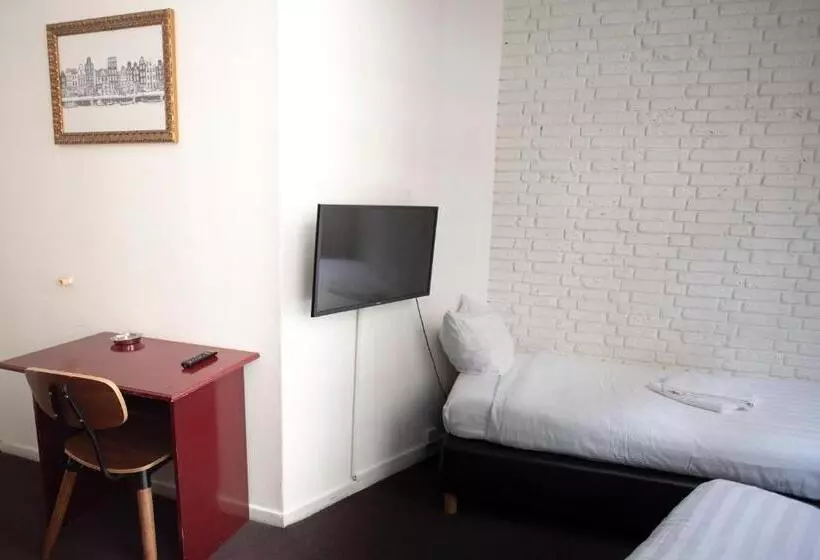 هتل Internationaal