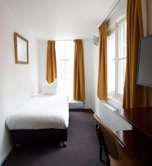 هتل Internationaal