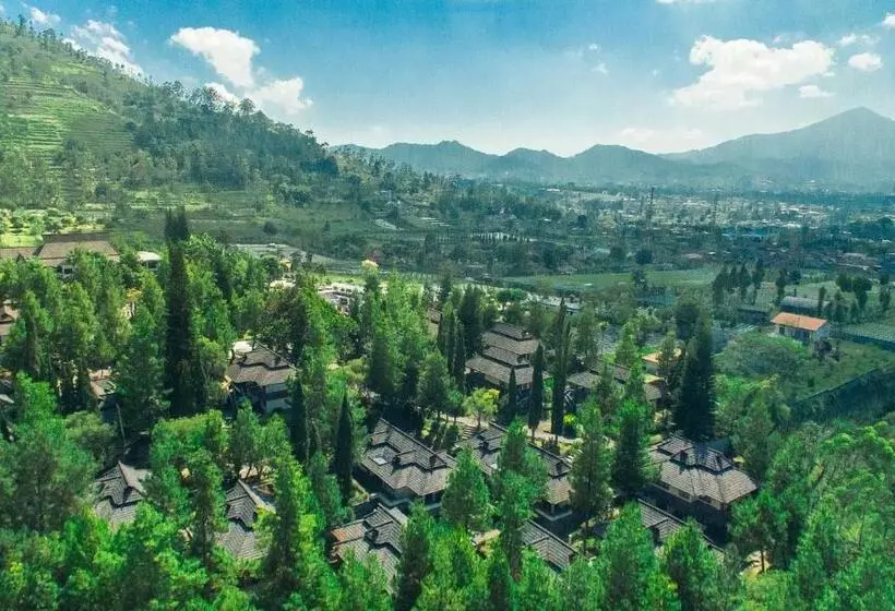 호텔 Puteri Gunung