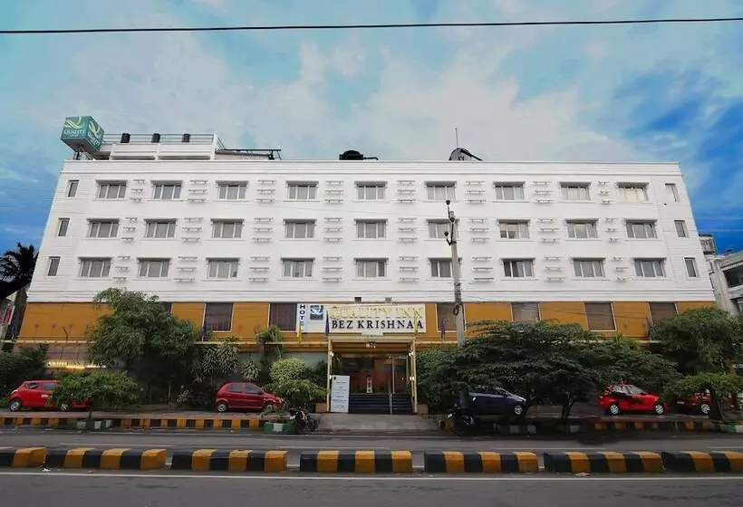 ホテル Quality Inn Bez Krishnaa