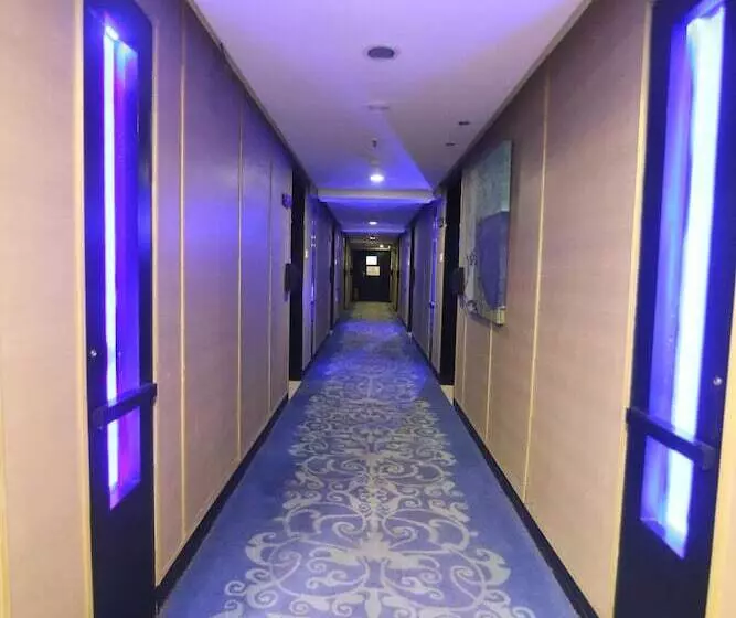 ホテル Quality Inn Bez Krishnaa