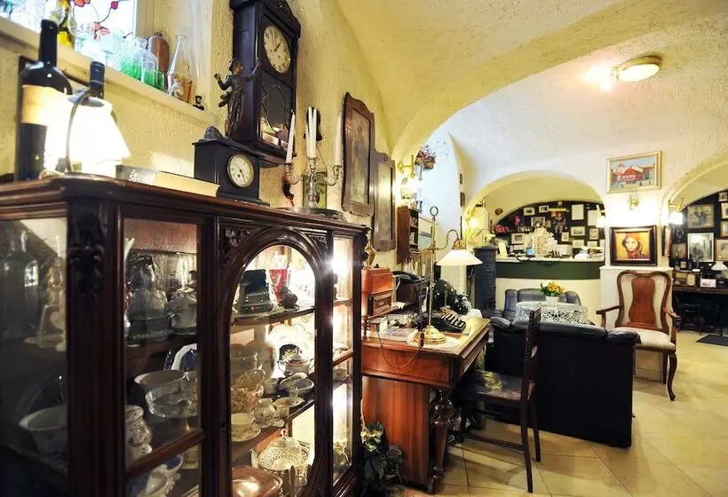 ホテル Senator Ház