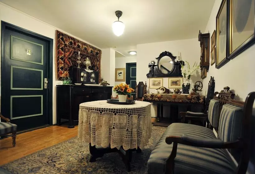 ホテル Senator Ház