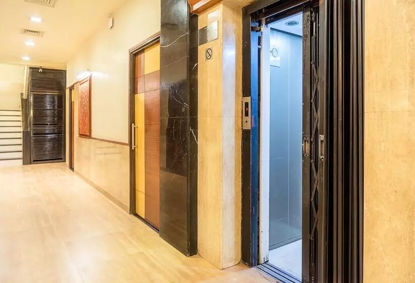 호텔 Treebo Ambassador