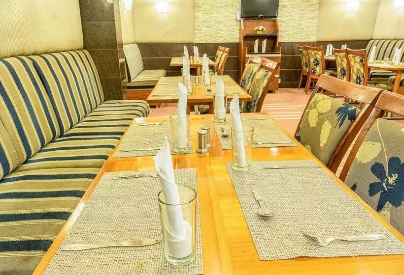 호텔 Treebo Ambassador