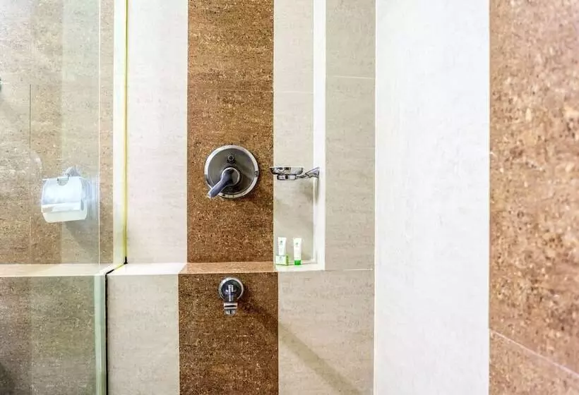 호텔 Treebo Ambassador