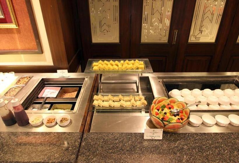 Taj Mahal Hotel Abids