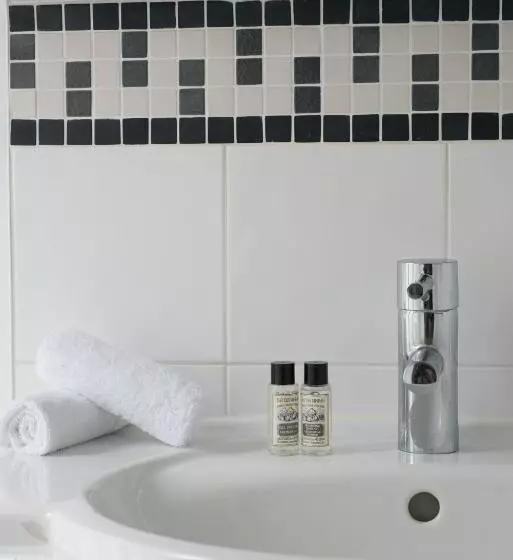 هتل Apollon Montparnasse