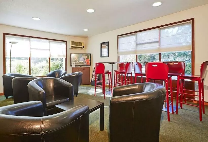 בית מלון כפרי Campanile Aix En Provence Est Meyreuil