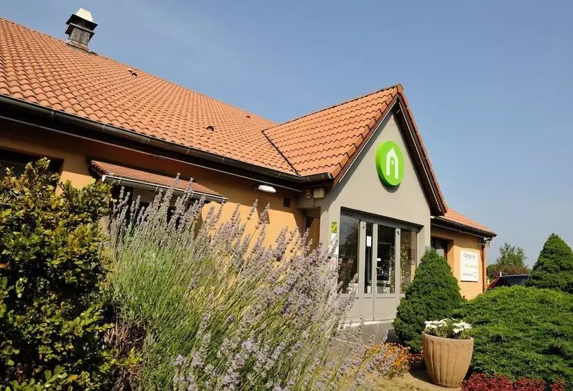 Отель Campanile Saintes