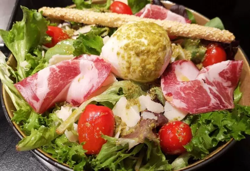 Отель Campanile Toulouse Purpan