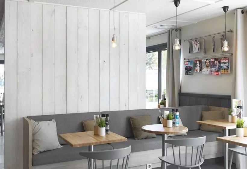 هتل Campanile Villepinte Parc Des Expositions