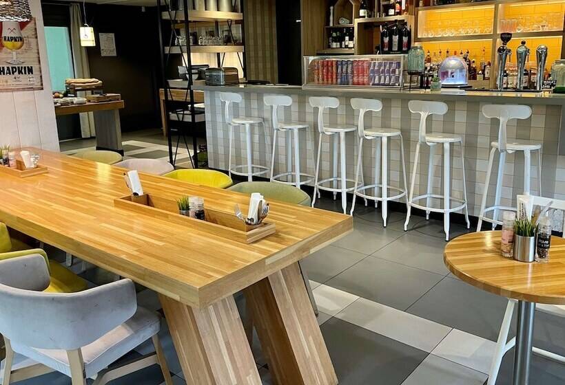 هتل Campanile Villepinte Parc Des Expositions